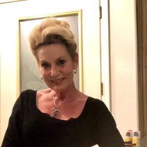 Meet your Posher, Joan